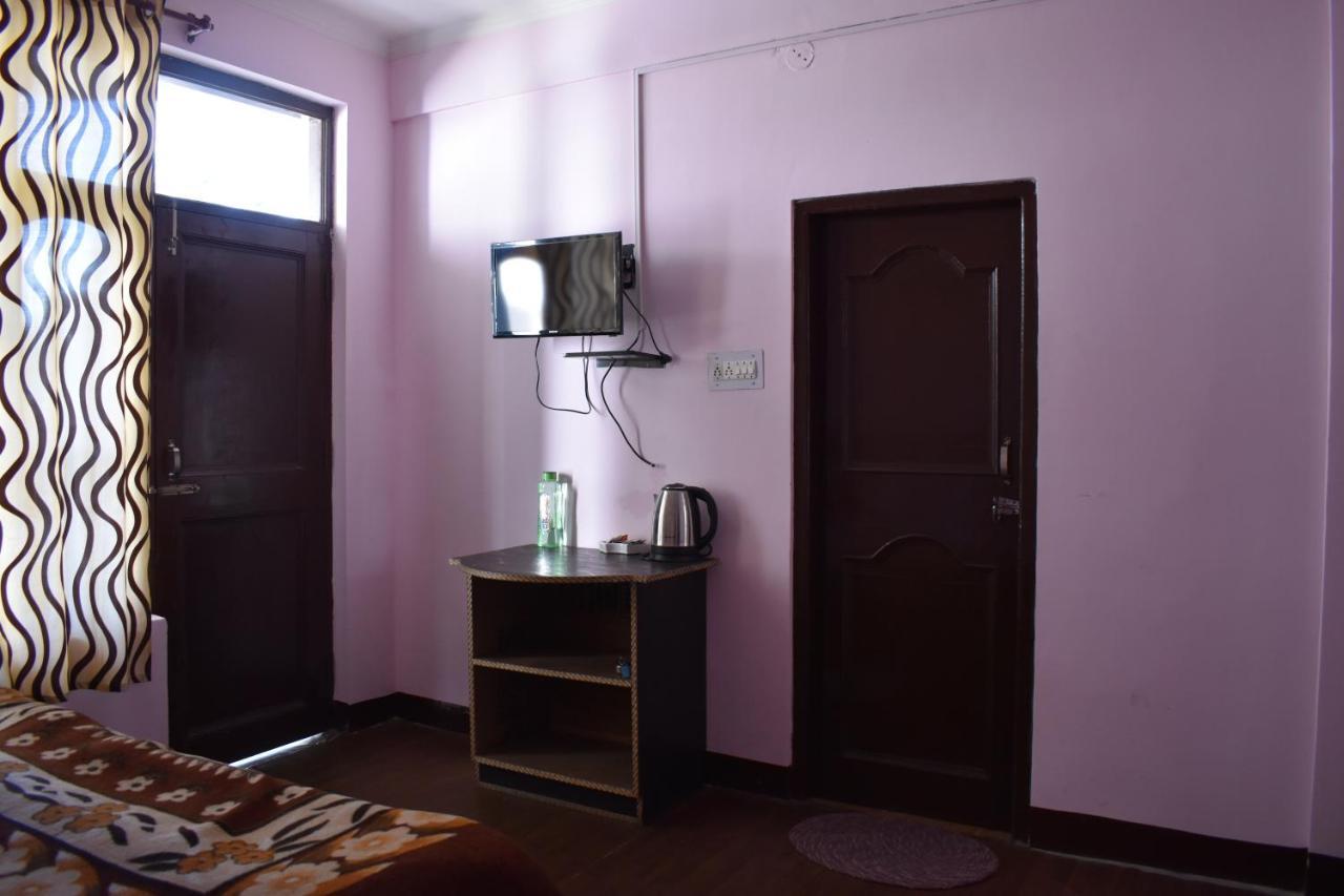 Hostel Who Needs Map Mcleodganj Маклеод-Гандж Екстер'єр фото